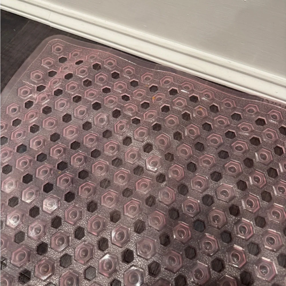 Light Pink Non-Slip Bath Mat for Seniors Babies Toddlers Infants 21” x 21”